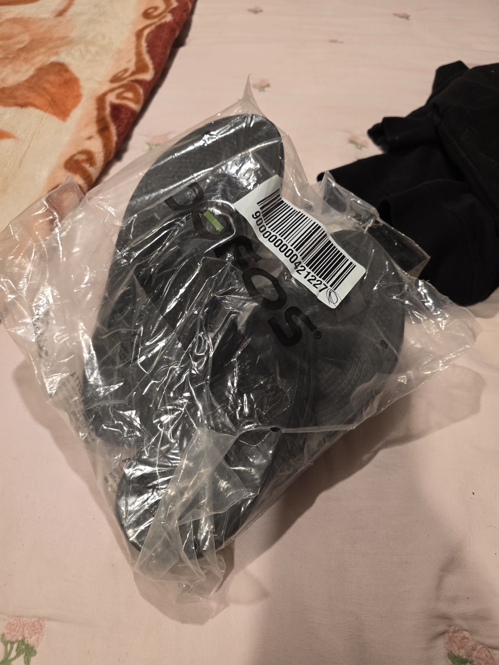 OOFOS Black Recovery Flip Flops - Slip-On Comfort - Picture 2 of 5